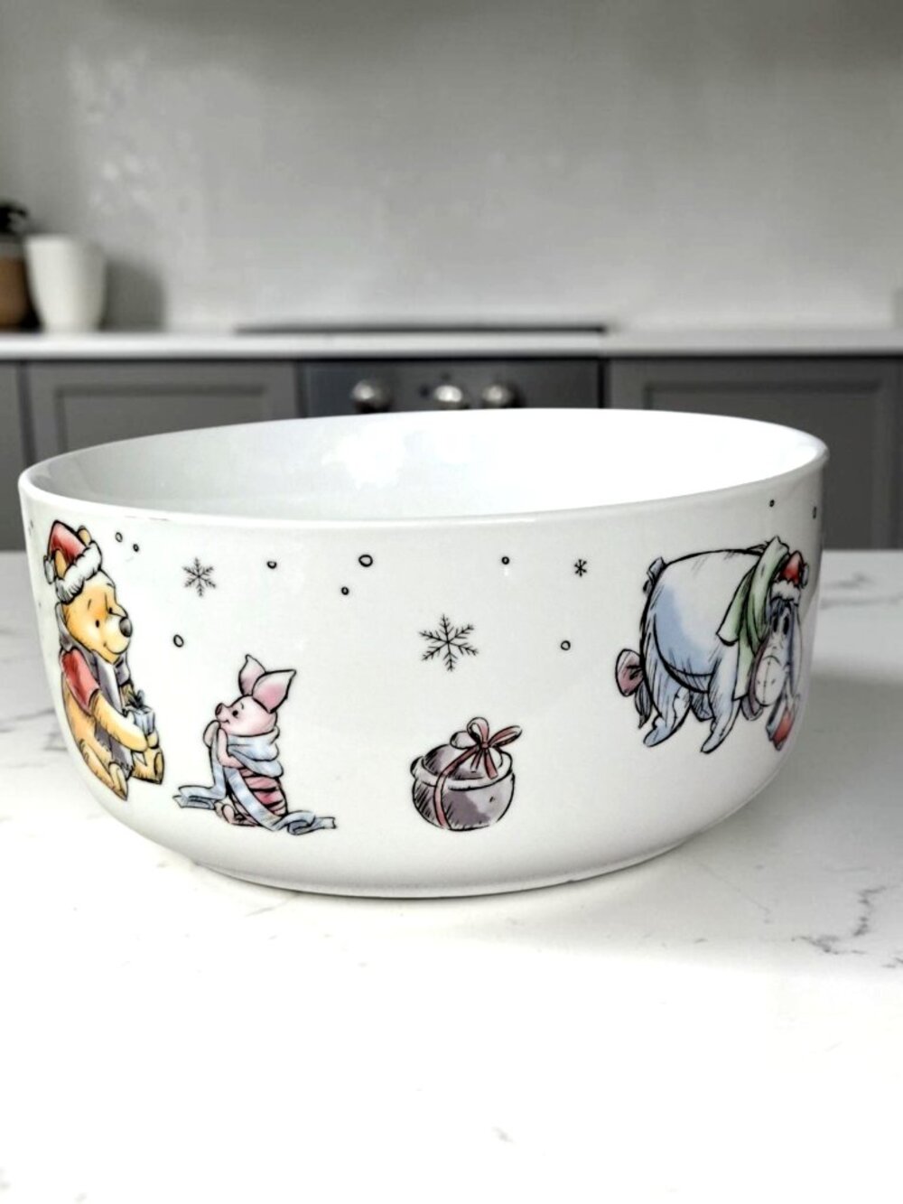 Disney Winnie the Pooh & Friends 7” Ceramic Serving Bowl Winter Christmas Scene